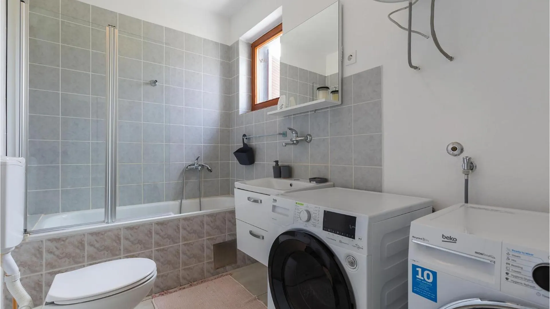 Gorgeous Home In Gracac With Kitchen 펜션 Gračac