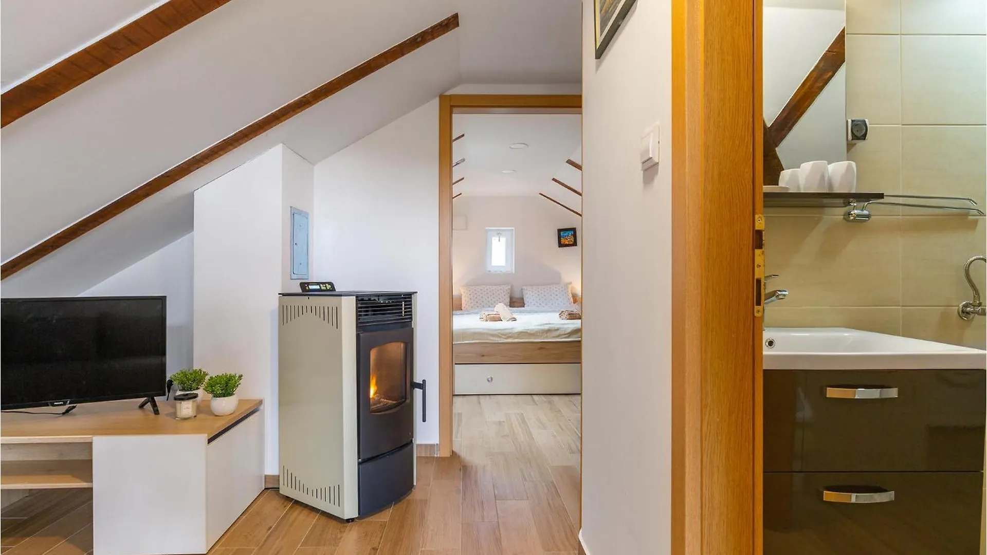Gorgeous Home In Gracac With Kitchen 0*, Gračac 크로아티아