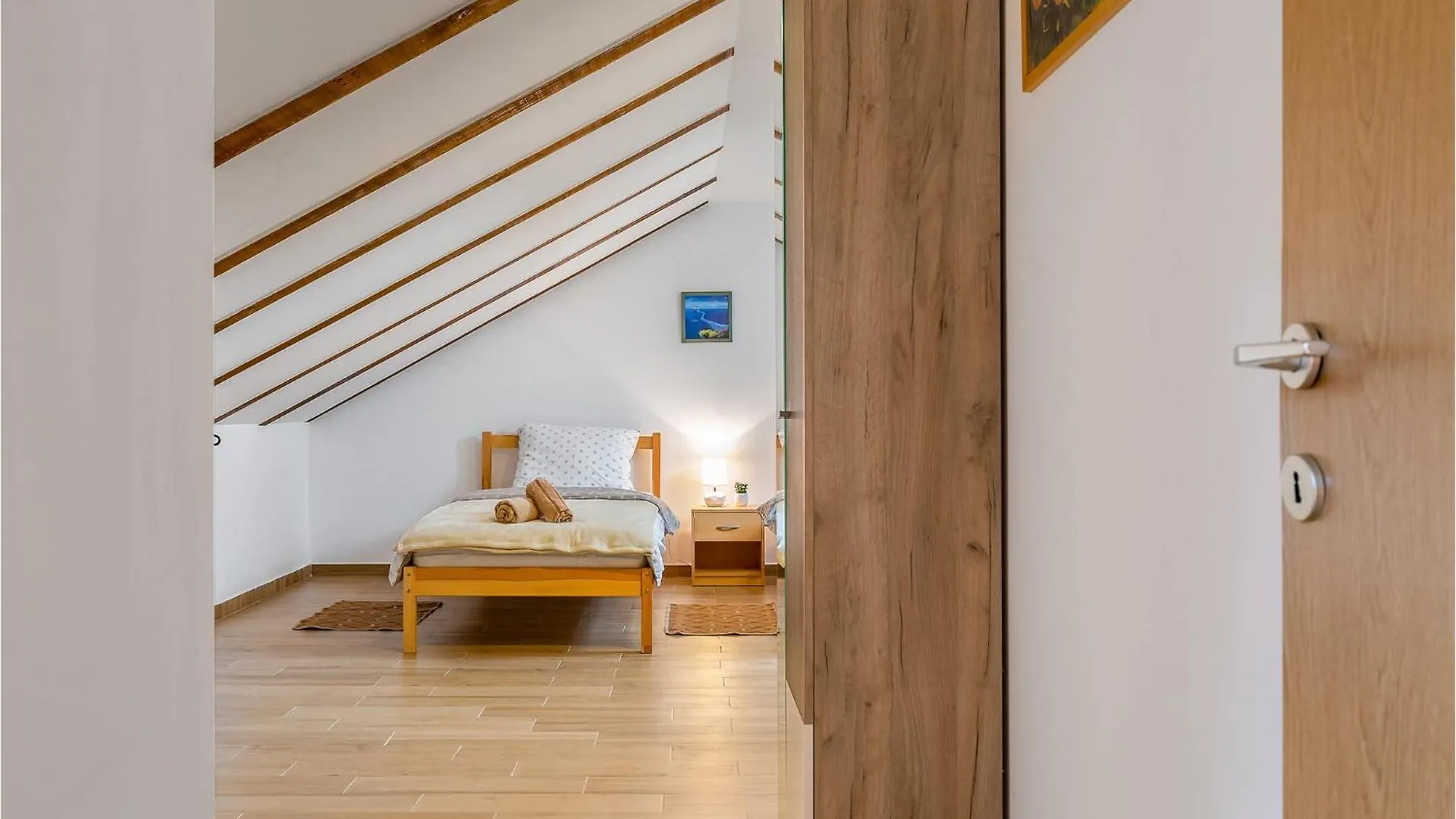 Gorgeous Home In Gracac With Kitchen Gračac